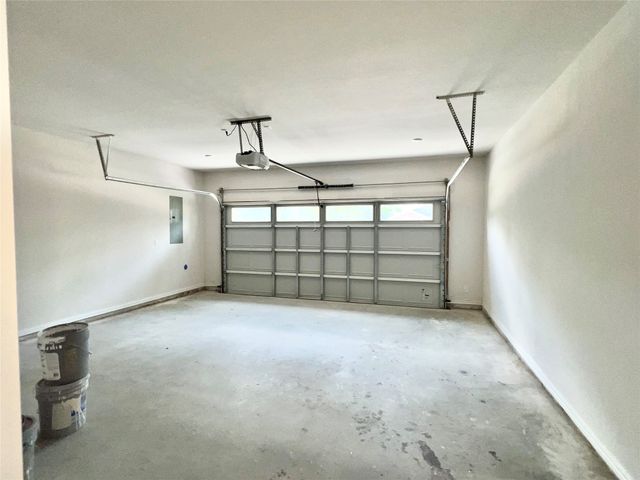 2811 Silkwood Street, Dallas, TX 75215
