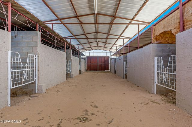 928 MIKE Court, Chaparral, NM 88081