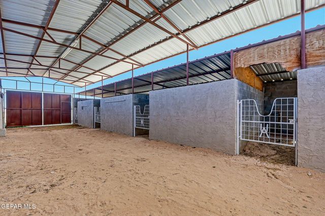 928 MIKE Court, Chaparral, NM 88081