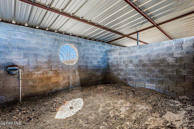 928 MIKE Court, Chaparral, NM 88081