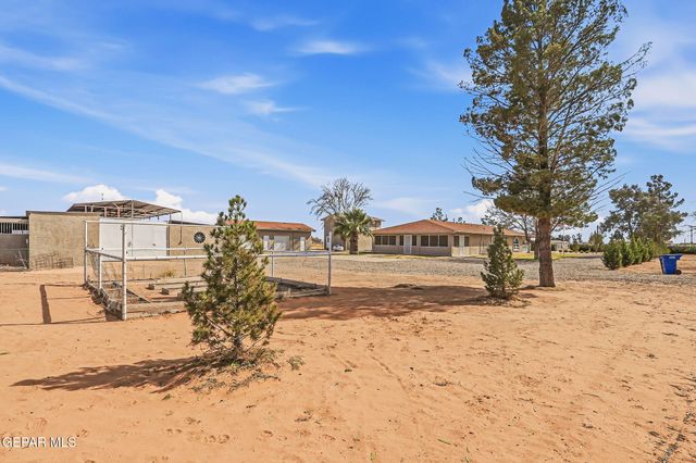 928 MIKE Court, Chaparral, NM 88081