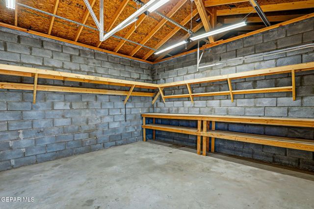 928 MIKE Court, Chaparral, NM 88081