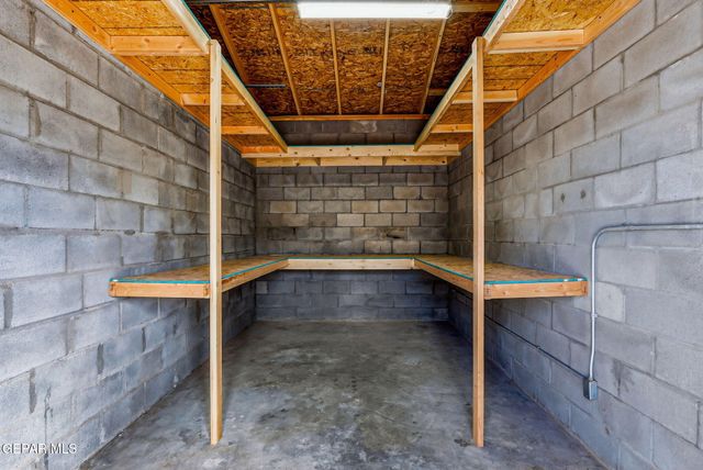 928 MIKE Court, Chaparral, NM 88081