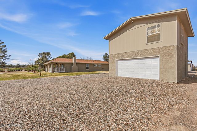 928 MIKE Court, Chaparral, NM 88081