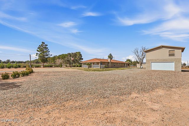 928 MIKE Court, Chaparral, NM 88081
