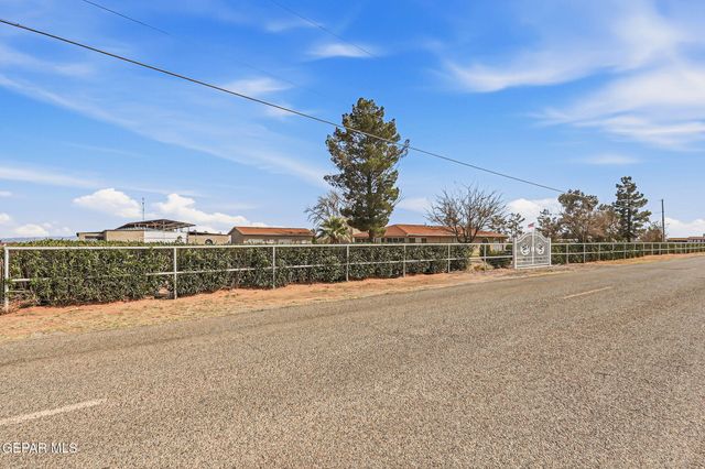 928 MIKE Court, Chaparral, NM 88081