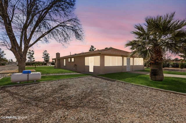 928 MIKE Court, Chaparral, NM 88081