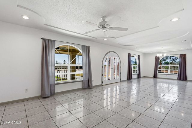 928 MIKE Court, Chaparral, NM 88081