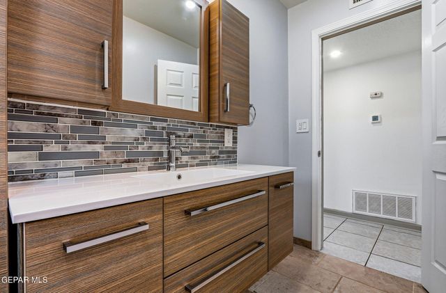 928 MIKE Court, Chaparral, NM 88081