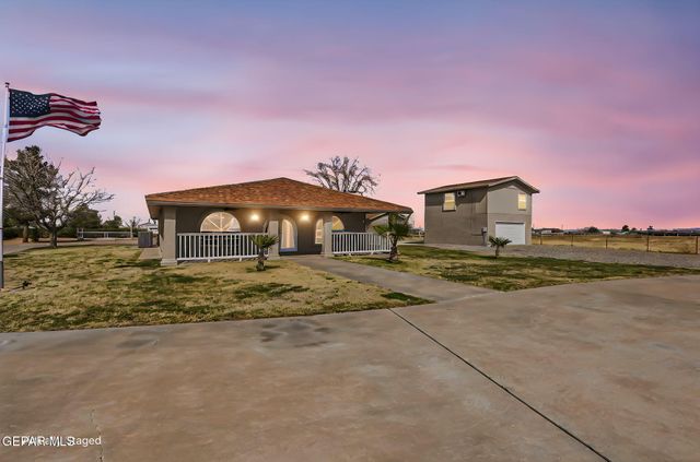 928 MIKE Court, Chaparral, NM 88081