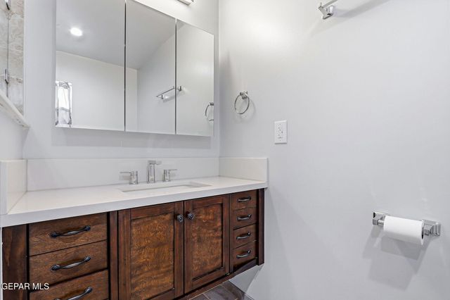 928 MIKE Court, Chaparral, NM 88081