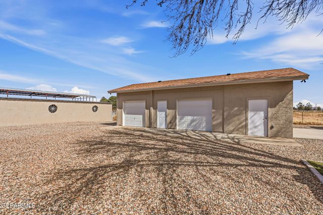 928 MIKE Court, Chaparral, NM 88081