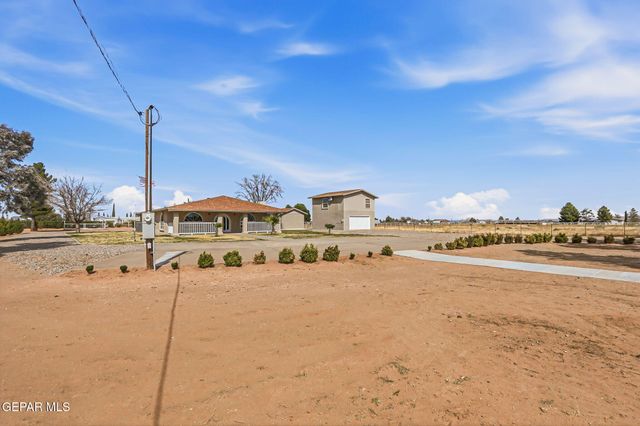 928 MIKE Court, Chaparral, NM 88081