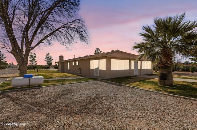928 MIKE Court, Chaparral, NM 88081