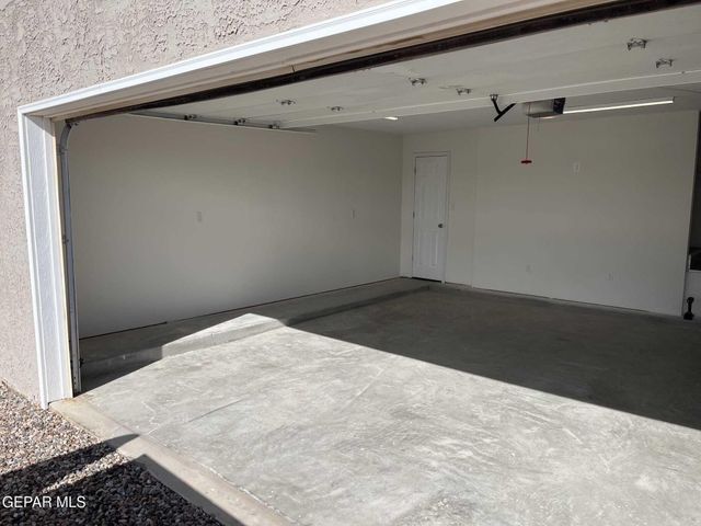 928 MIKE Court, Chaparral, NM 88081