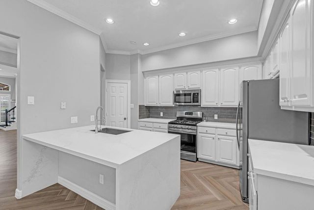 13527 Brookbluff Lane, Houston, TX 77077