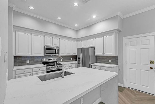 13527 Brookbluff Lane, Houston, TX 77077