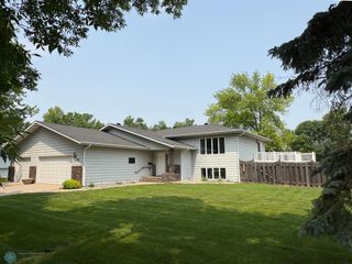 1901 25th Avenue S, Fargo, ND 58103