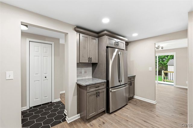 7 Gooseberry Lane, Clay, NY 13090