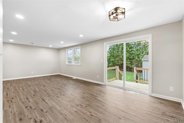 7 Gooseberry Lane, Clay, NY 13090