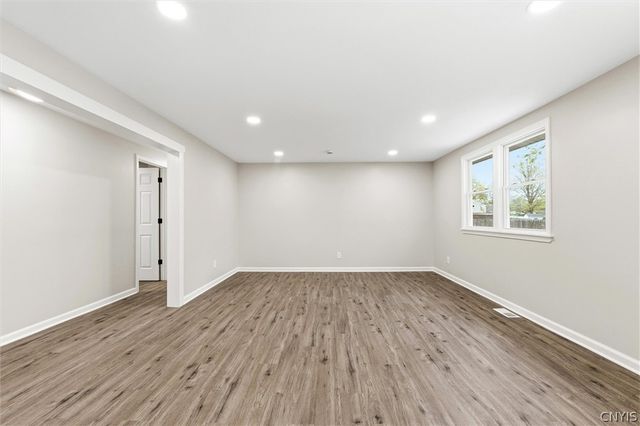 7 Gooseberry Lane, Clay, NY 13090