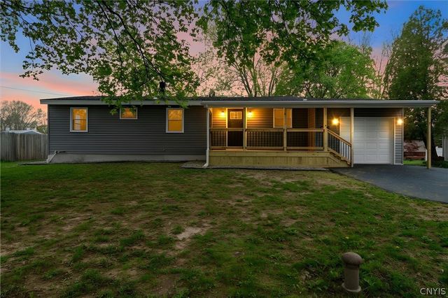 7 Gooseberry Lane, Clay, NY 13090
