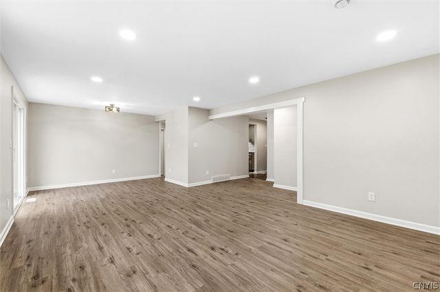 7 Gooseberry Lane, Clay, NY 13090