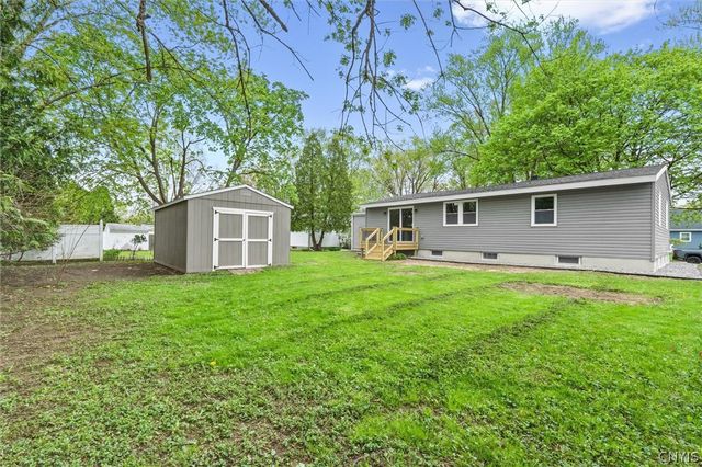 7 Gooseberry Lane, Clay, NY 13090