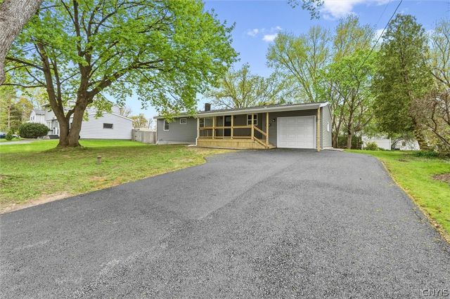 7 Gooseberry Lane, Clay, NY 13090