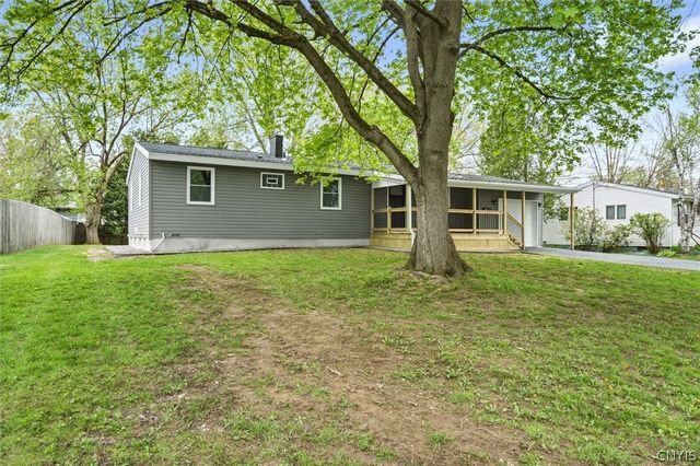 7 Gooseberry Lane, Clay, NY 13090