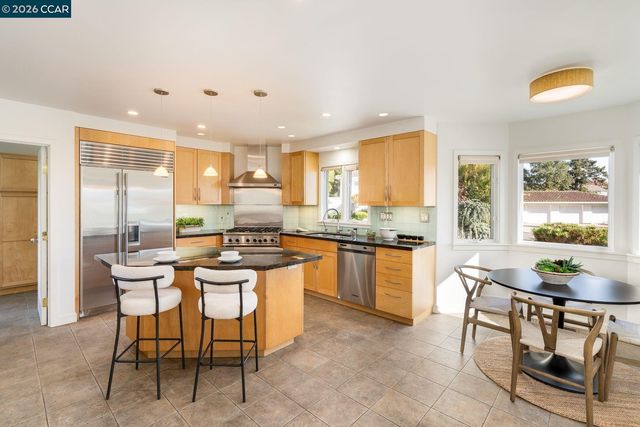 15 La Salle Ct, Piedmont, CA 94611