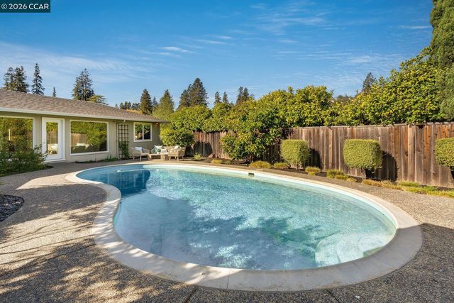 15 La Salle Ct, Piedmont, CA 94611