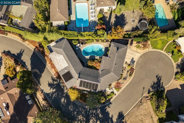15 La Salle Ct, Piedmont, CA 94611