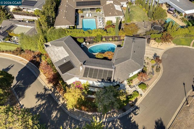 15 La Salle Ct, Piedmont, CA 94611