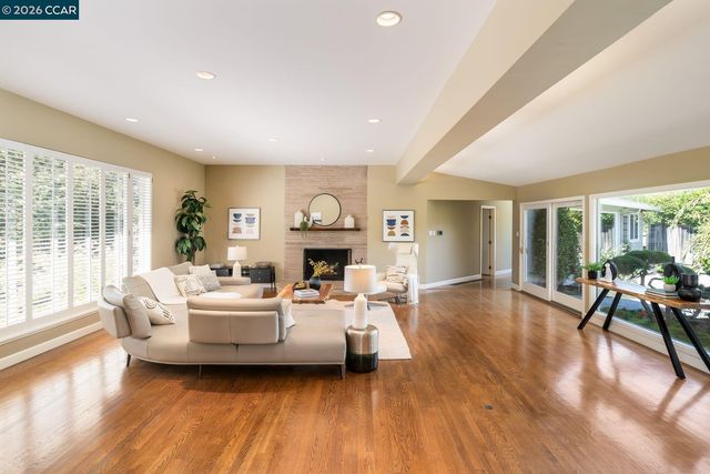 15 La Salle Ct, Piedmont, CA 94611