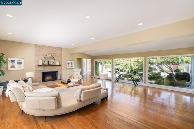 15 La Salle Ct, Piedmont, CA 94611