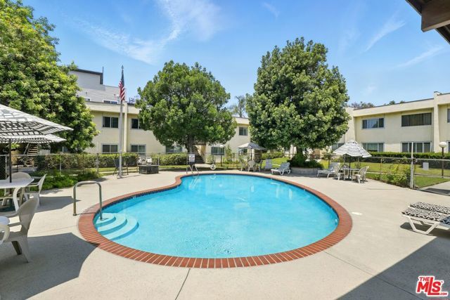 11813 Runnymede Street 36, North Hollywood (los Angeles), CA 91605