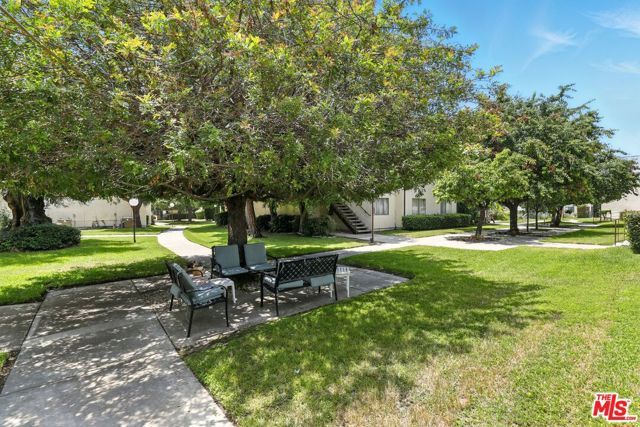 11813 Runnymede Street 36, North Hollywood (los Angeles), CA 91605