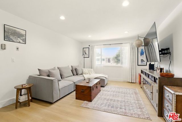 11813 Runnymede Street 36, North Hollywood (los Angeles), CA 91605