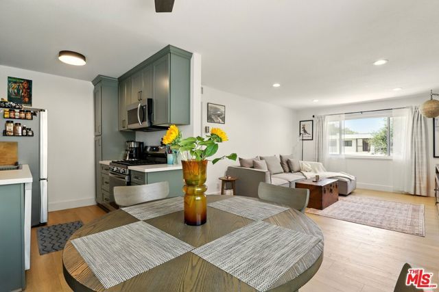 11813 Runnymede Street 36, North Hollywood (los Angeles), CA 91605