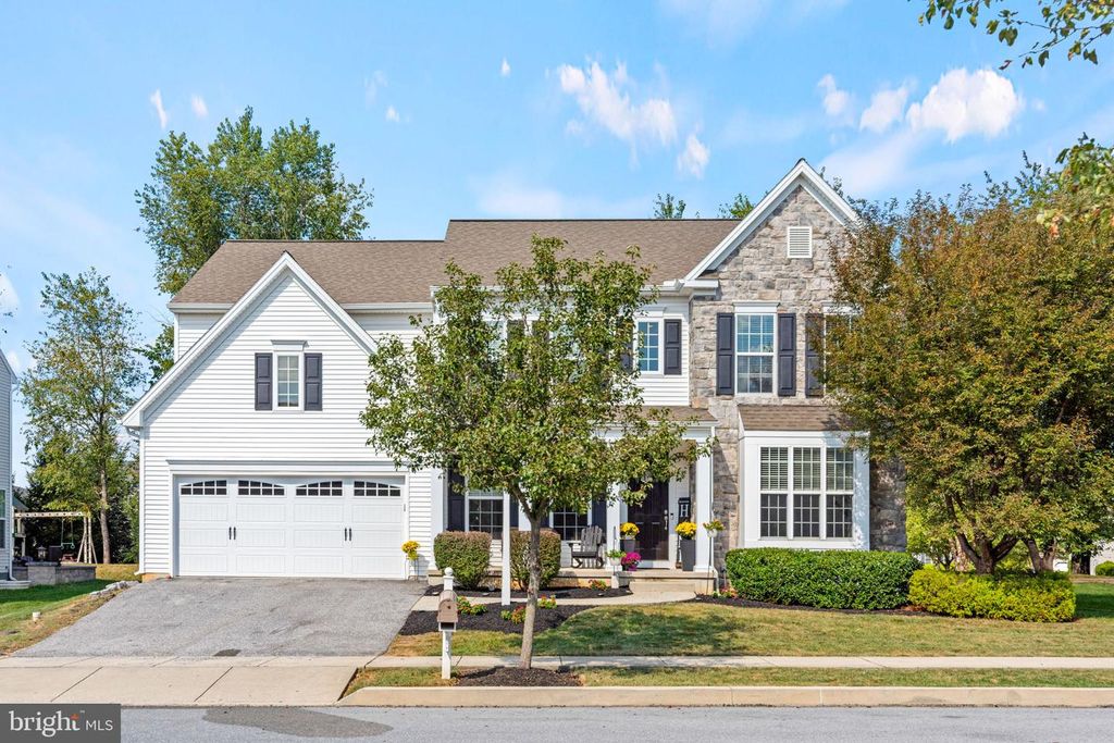 941 POWDER HORN DR, Hummelstown, PA 17036