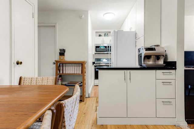 67-50 Thornton Place 4S, Forest Hills, NY 11375