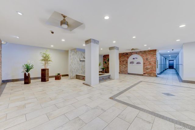 67-50 Thornton Place 4S, Forest Hills, NY 11375