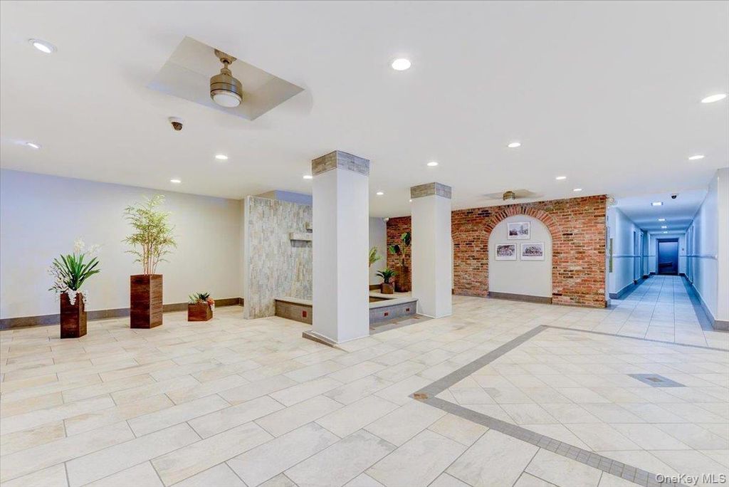 67-50 Thornton Place 4S, Forest Hills, NY 11375 — photo 3