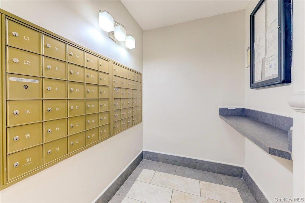 67-50 Thornton Place 4S, Forest Hills, NY 11375 — photo 4