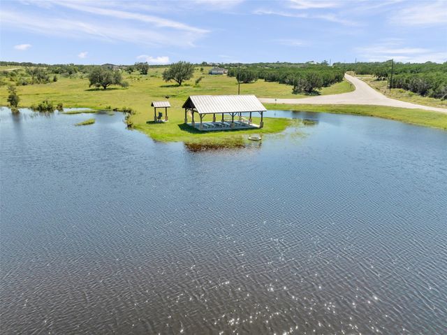 173 Jayhawk CT, Burnet, TX 78611