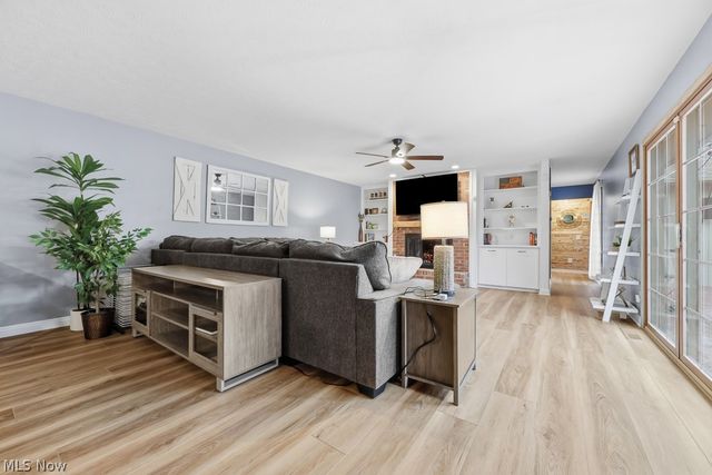 22144 Meadowsouth Court, Strongsville, OH 44149