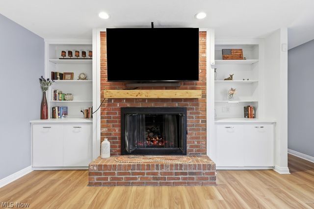 22144 Meadowsouth Court, Strongsville, OH 44149