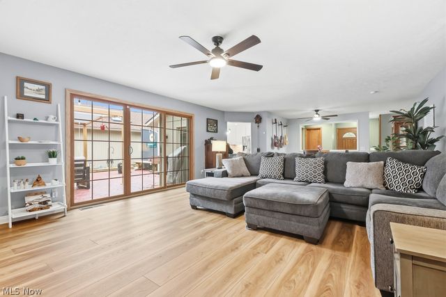 22144 Meadowsouth Court, Strongsville, OH 44149