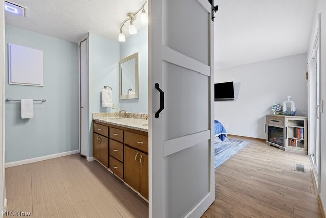 22144 Meadowsouth Court, Strongsville, OH 44149